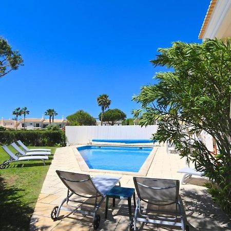 Spacious Vilamoura Villa 4 Bedrooms Villa Amendoeira Table Tennis Great Pool Area Quarteira Luaran gambar