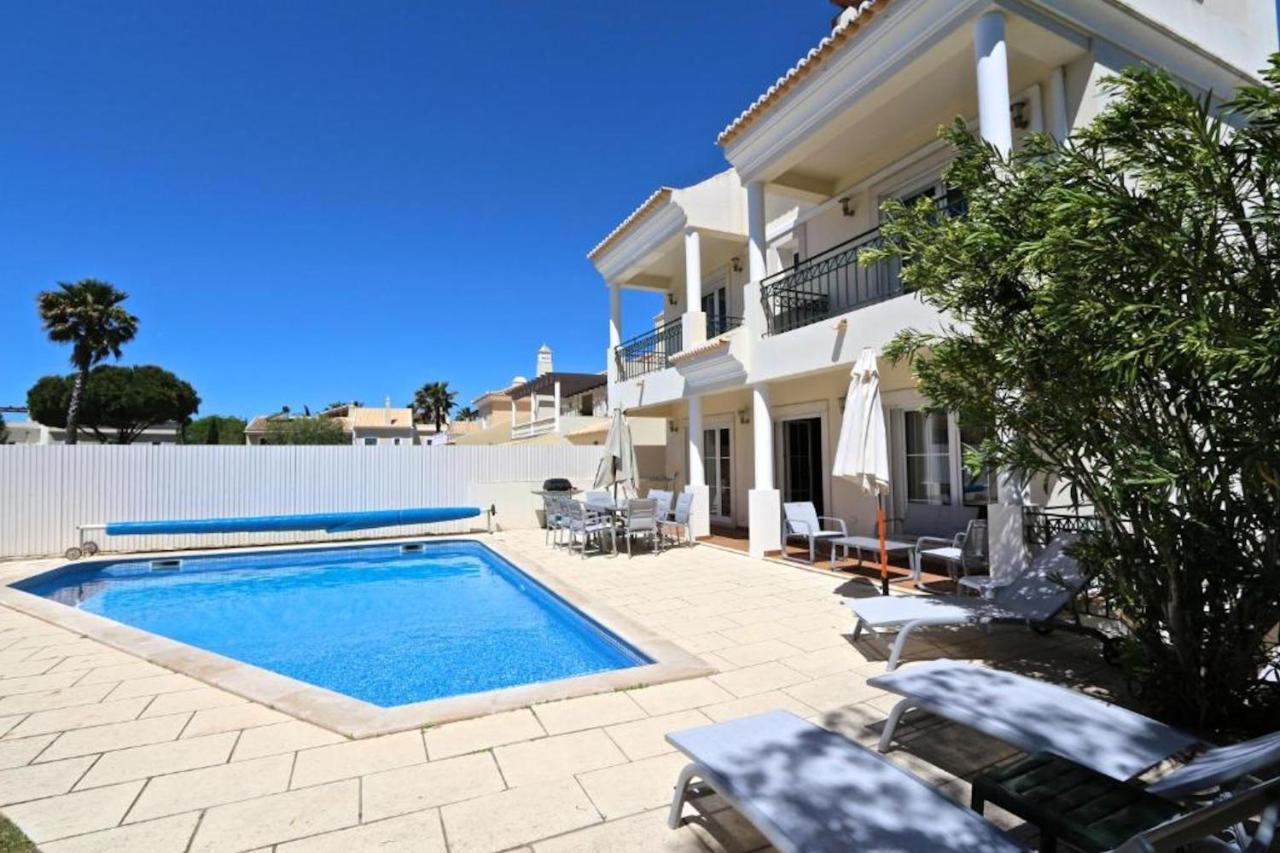 Spacious Vilamoura Villa 4 Bedrooms Villa Amendoeira Table Tennis Great Pool Area Quarteira Luaran gambar